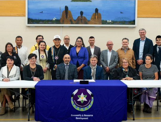 Grupa Ludności Rdzennej Atikameksheng Anishnawbek i KGHM INTERNATIONAL LTD. zawarły porozumienie (ang. Impact and Benefit Agreement, IBA) dotyczące kopalni Victoria