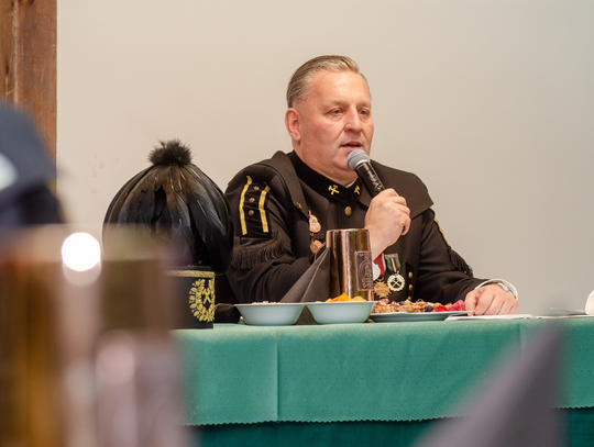 Karczma Piwna „Miedziowych” na ZG Lubin w morskim stylu, z orkiestrą górniczą i pożegnaniem emerytów Karczma Piwna „Miedziowych” na ZG Lubin w morskim stylu, z orkiestrą górniczą i pożegnaniem emerytów