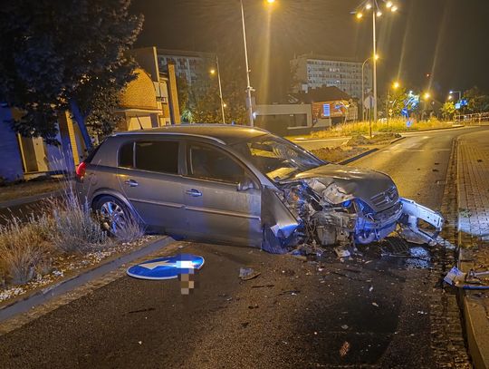 Nocne zdarzenie drogowe w Polkowicach przy ul. Dąbrowskiego