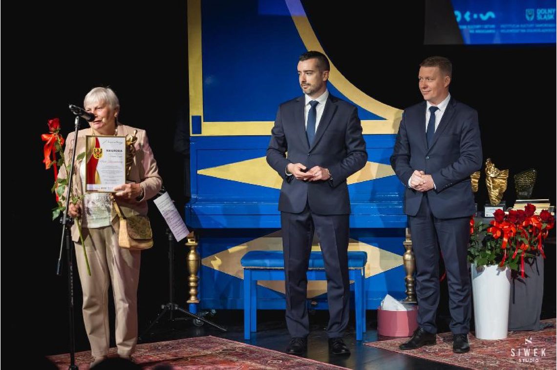 MIESZKANKA GMINY ŻUKOWICE Z NAGRODĄ PODCZAS I POWIATOWEJ GALI DZIAŁACZA KULTURY