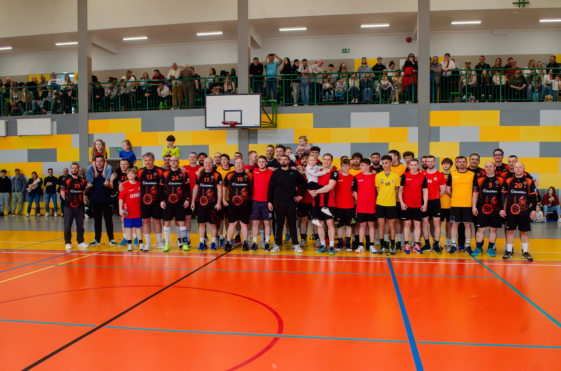 Rekordowa moc piłki ręcznej dla Bartka w Grębocicach Rekordowa moc piłki ręcznej dla Bartka w Grębocicach