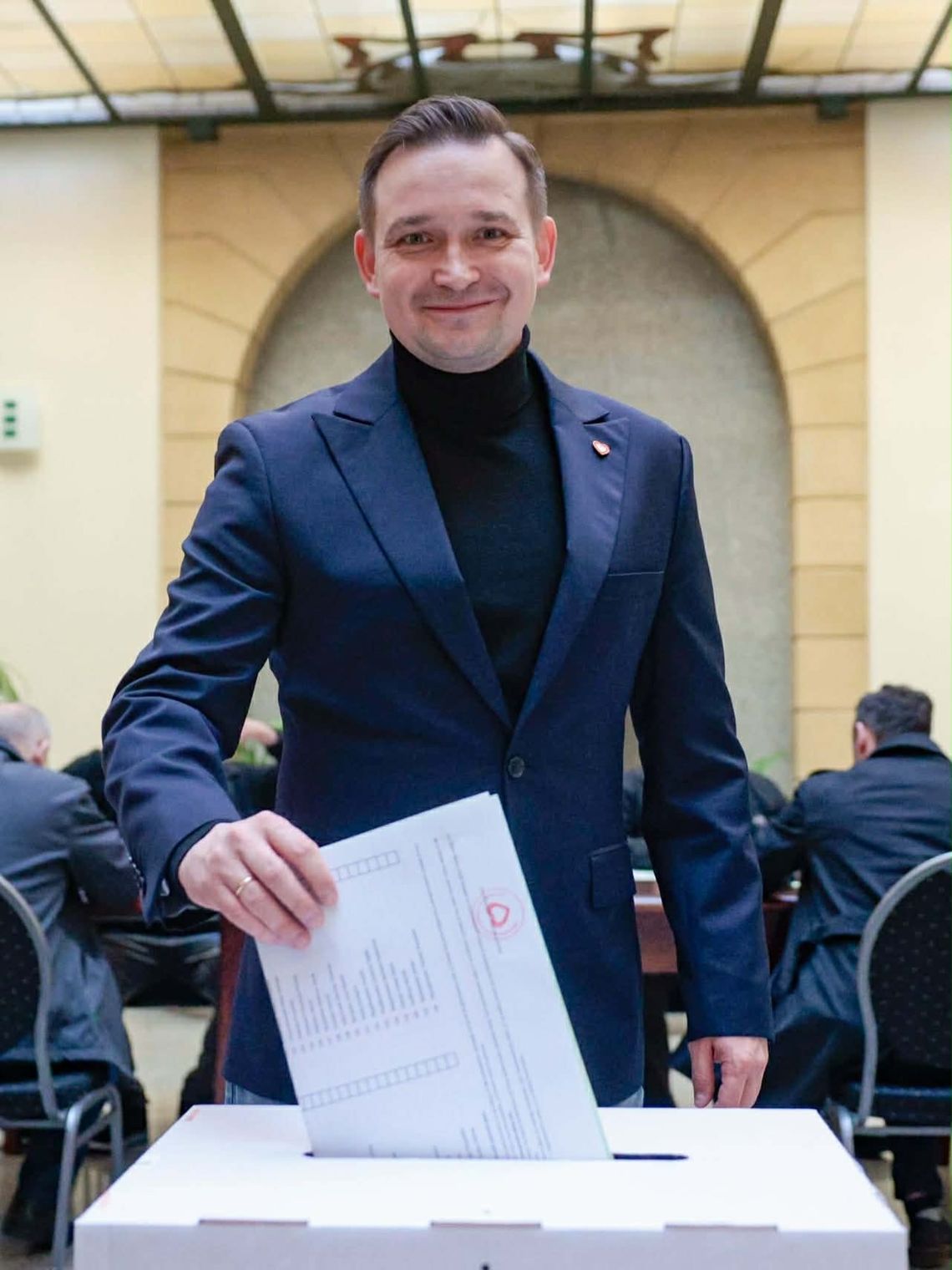 W KO wygrał M. Jaros, M. Welichowska zapowiada protest