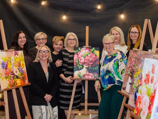 „Czas nas uczy pogody” – wernisaż Grażyny Hajdackiej w Przemkowie